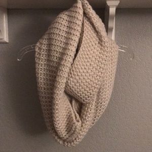 Infinity scarf
